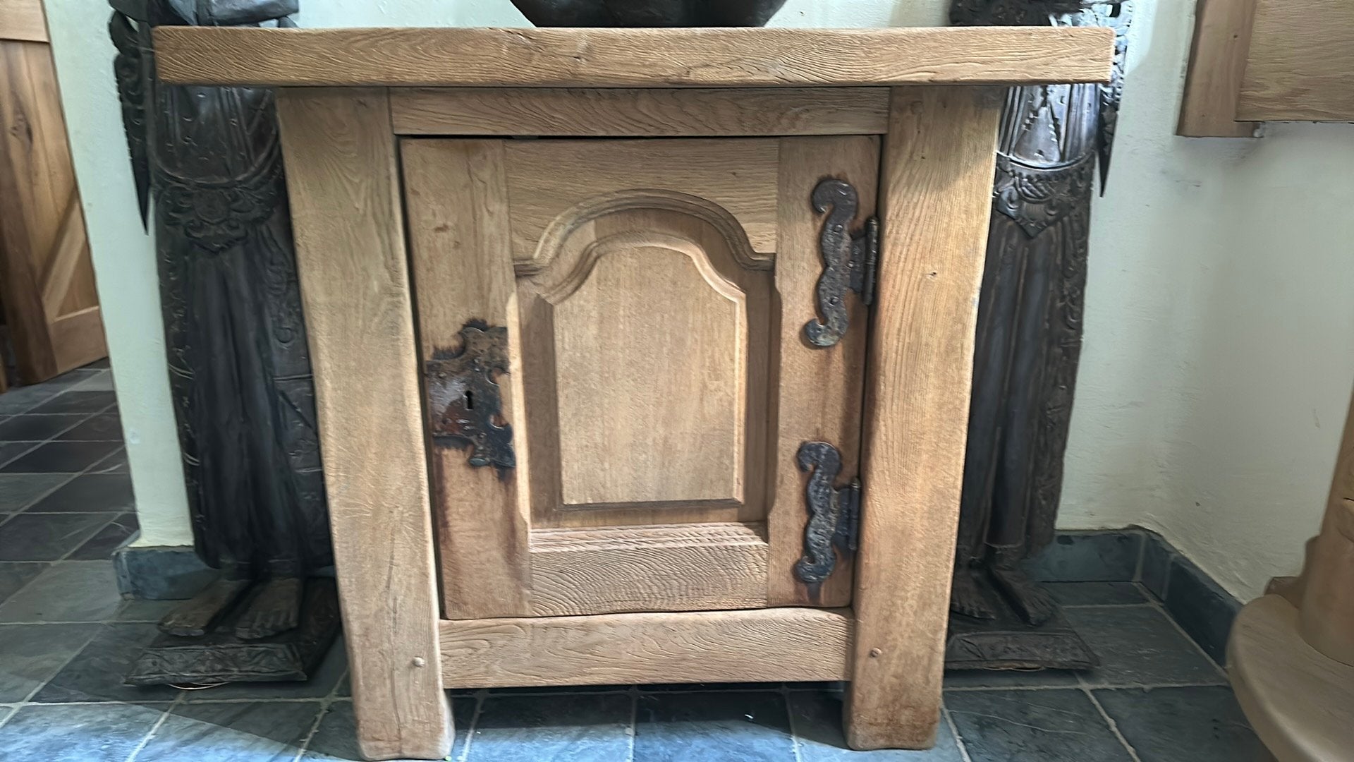 Massieve eiken kast, Huis en Inrichting, Ophalen, Gebruikt