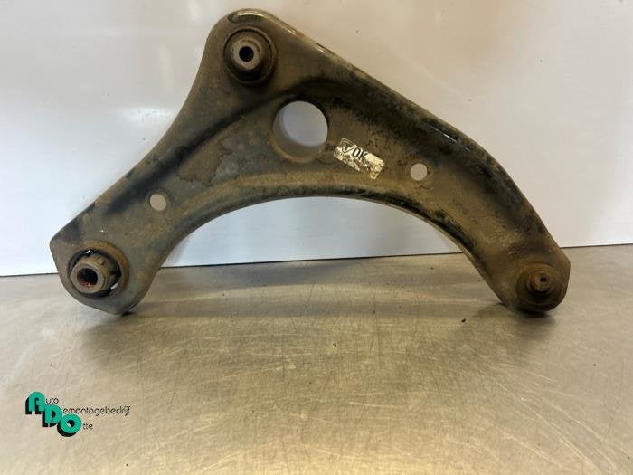 Draagarm rechts-voor van een Nissan Note (Note 13-), Gebruikt, -, -, Ophalen of Verzenden