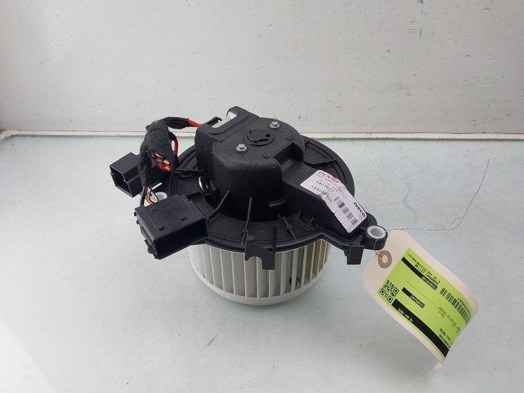 VENTILATEUR RADIATEUR MOTEUR Iveco New Daily VI, DENSO EUROPE B.V., Info@denso.nl, Utilisé, Autres marques automobiles