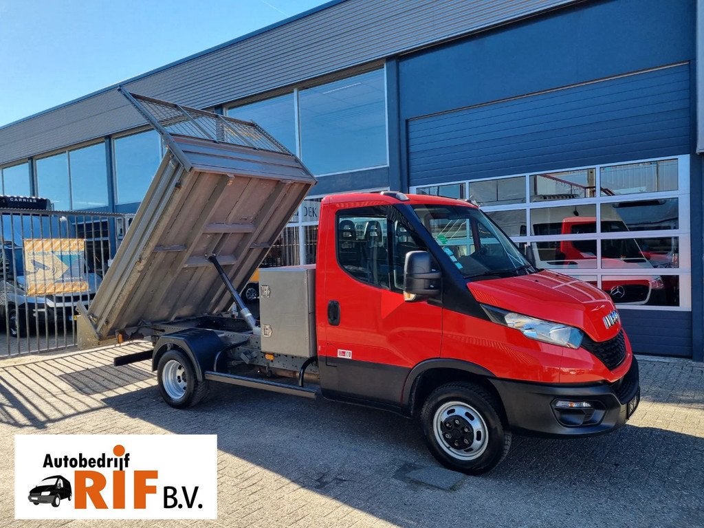 Iveco Daily 35C12 116pk Stalen Kipper GVW 3500kg Euro 6, Auto's, USB, Achterwielaandrijving, Gebruikt, Euro 6