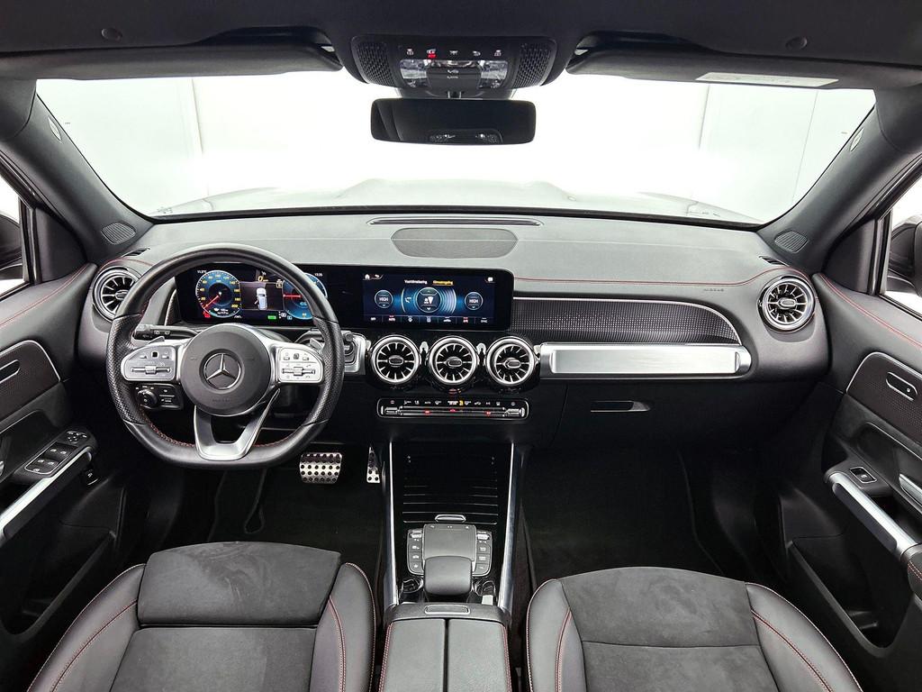 Mercedes-Benz EQB-Klasse 300 4MATIC AMG Line | Night Pack |, Automaat, Gebruikt, 5 zetels, SUV of Terreinwagen
