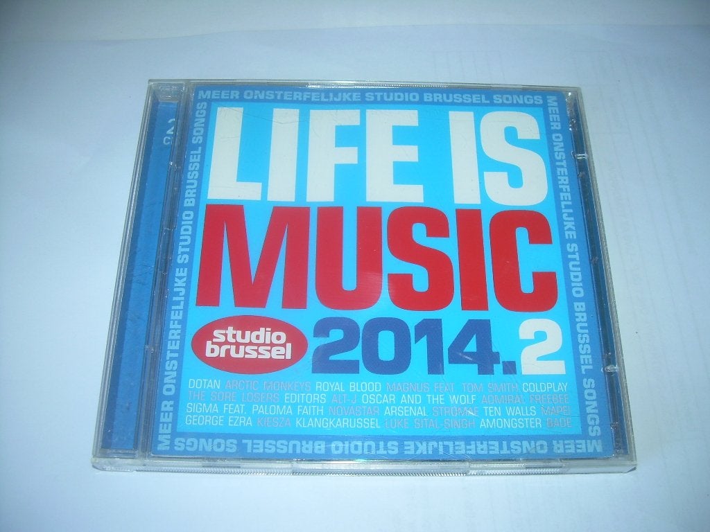 2 CD S - STUDIO BRUXELLES - LIFE IS MUSIC - 2014. 2, Enlèvement ou Envoi, Premier pressage, Comme neuf, Compilation