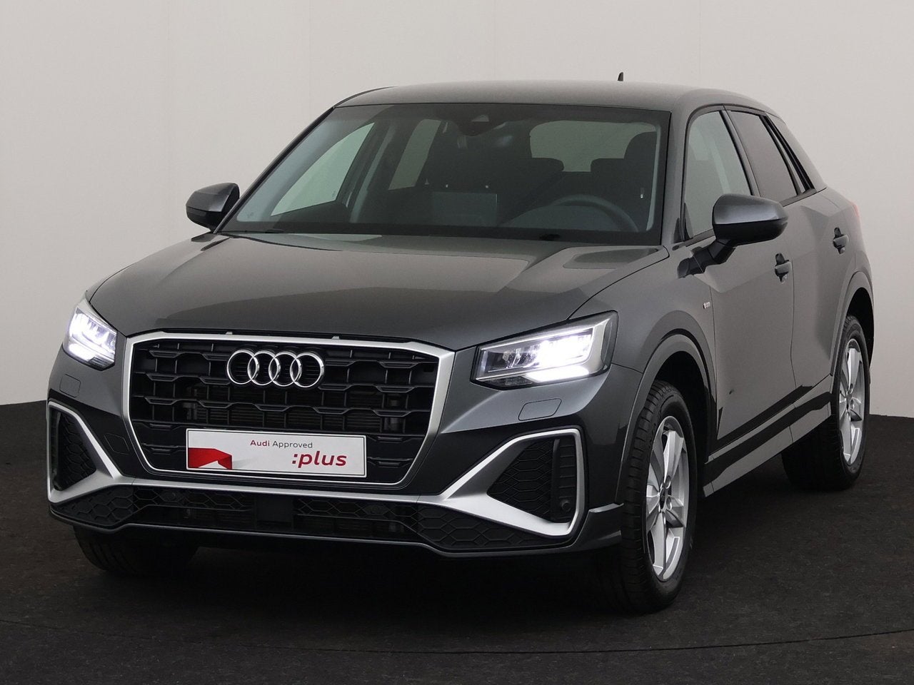 Audi Q2 Audi Q2  Business Edition S line 35 TFSI  110(150) k, Automaat, Geheel digitaal combi-instrument, SUV of Terreinwagen