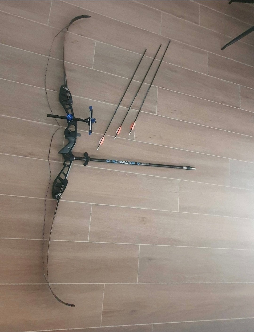 kinetic lancer boog incl. accecoires., Sports & Fitness, Enlèvement, Comme neuf, Arc recurve