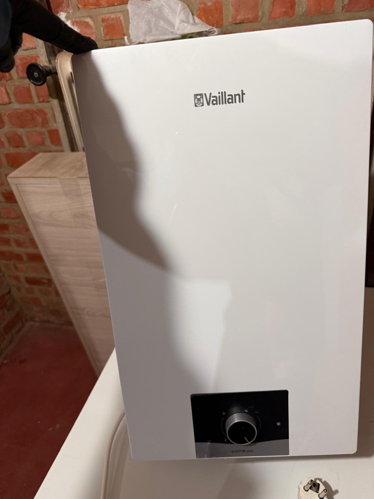 Boiler Vaillant eloSTOR plus 10l avec robinet, Bricolage & Construction, Chauffe-eau & Boilers, Boiler