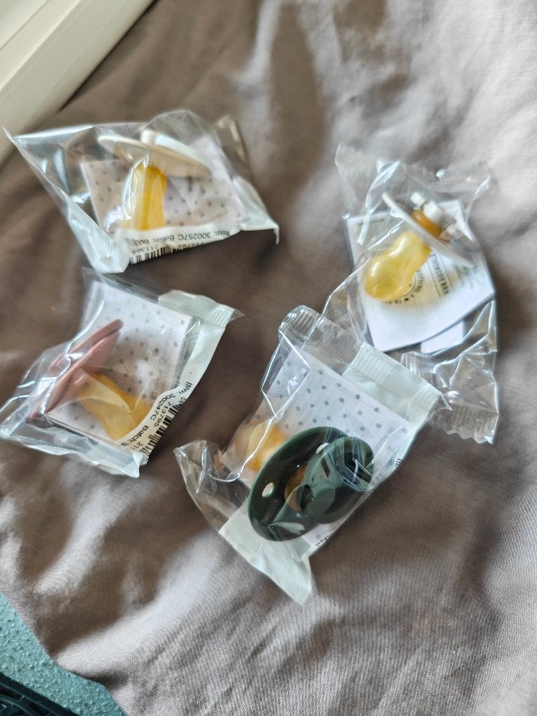 Tutjes bibs, Kinderen en Baby's, Ophalen of Verzenden, Nieuw, Speen