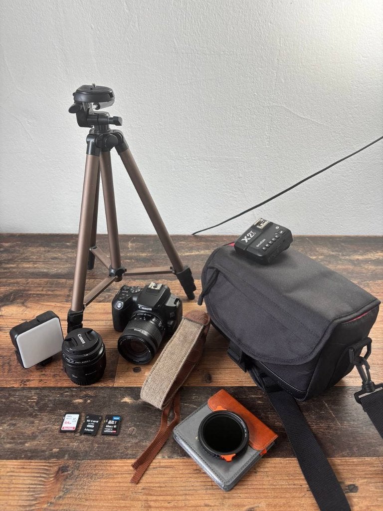 Canon EOS 250D fotokit, TV, Hi-fi & Vidéo, Appareils photo numériques, Comme neuf, Reflex miroir, Canon, Moins de 4 fois, Stabilisation d'image