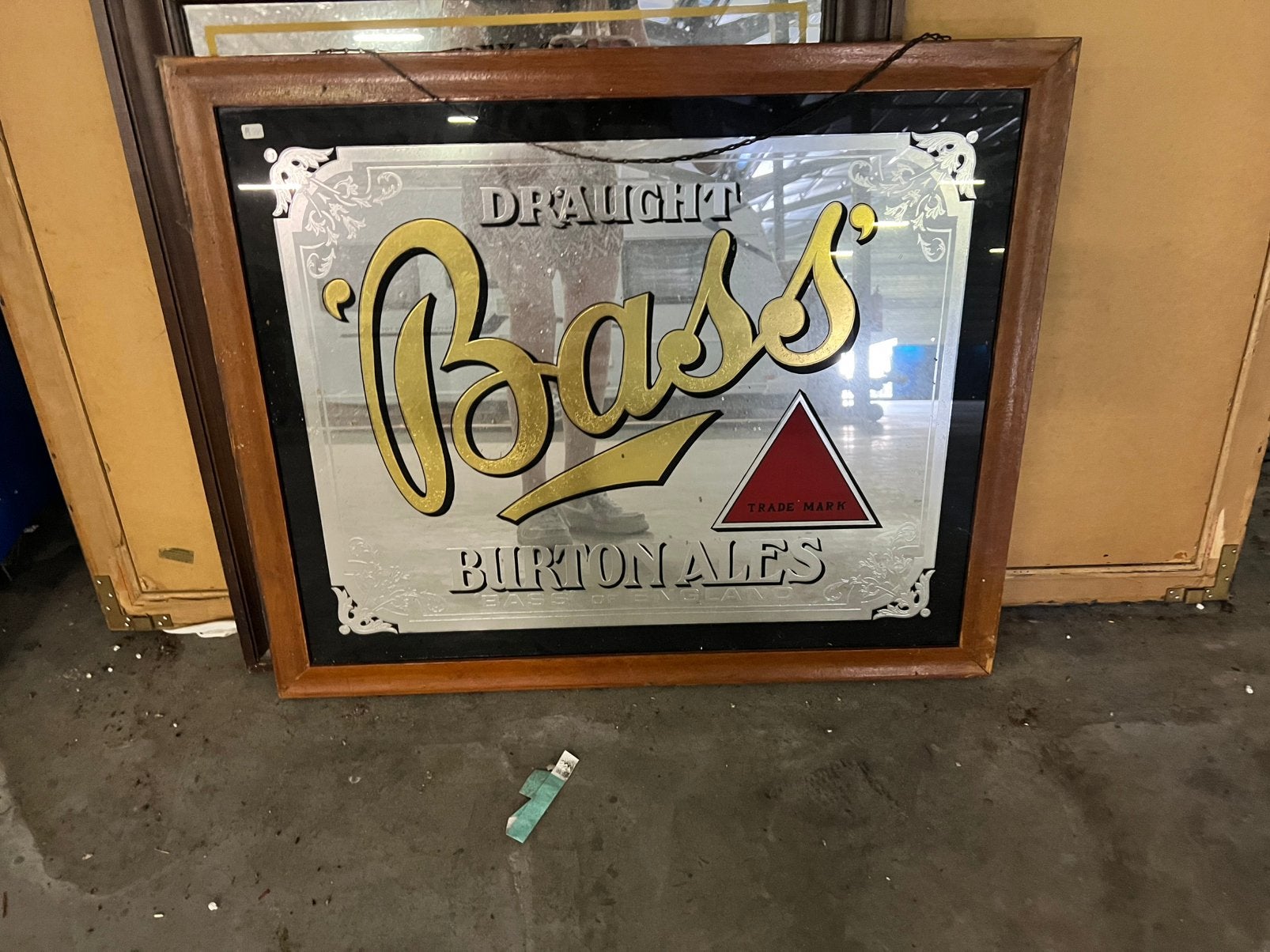 Spiegel biermerk bass, Ophalen