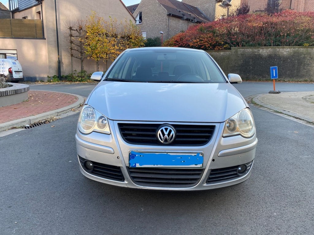 vw polo Essence . avec clim 5 portes euro 4 lez ok 2030, Auto's, Bedrijf, Euro 4, Zilver of Grijs, Sound system