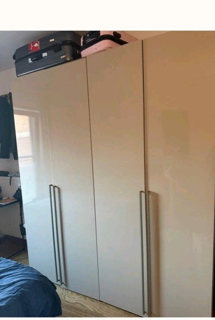 Bijna gratis kleerkast, Huis en Inrichting, Kasten | Kleerkasten, Ophalen of Verzenden
