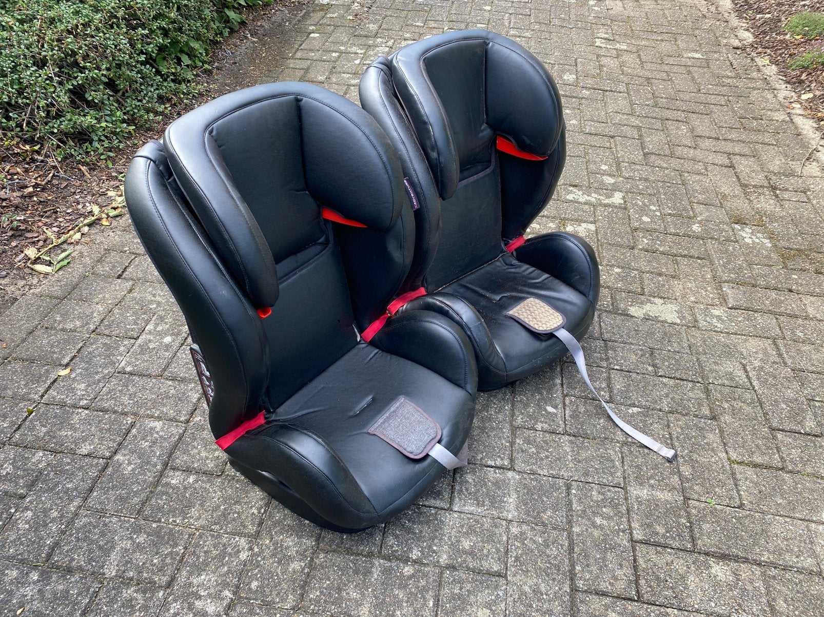 2 auto stoelen. merk xadventure.  (imitatie)leder., Kinderen en Baby's, 9 t/m 18 kg, Verstelbare rugleuning, Ophalen, Overige merken
