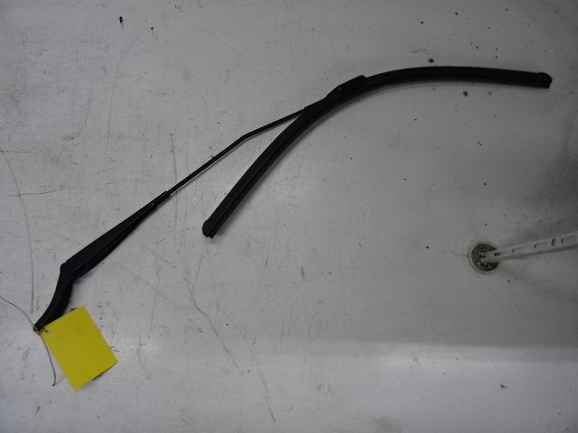 RUITENWISSERARM LINKS VOOR Citroën Berlingo, Gebruikt, Citroën, Mevr. I. Hauben, Rue de l'Espoir 34 34
4030  GRIVEGNÉE, BE