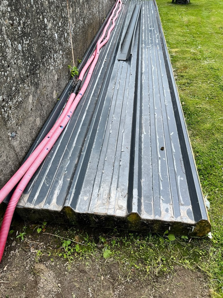 Tôle toiture avec isolant ., Bricolage & Construction, Isolation & Étanchéité, Neuf, 8 à 12 cm, Enlèvement, 5 à 10 m²