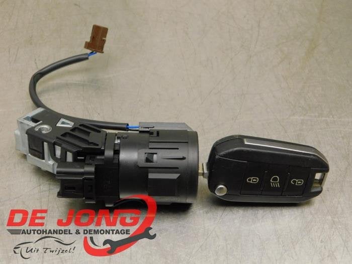 Serrure de contact + clé d'un Peugeot 208, -, 3 mois de garantie, Utilisé, -
