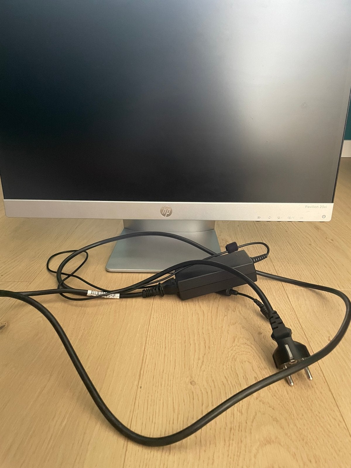 Monitor scherm van hp, DVI, Hoofdtelefoonaansluiting, Full HD, Zo goed als nieuw