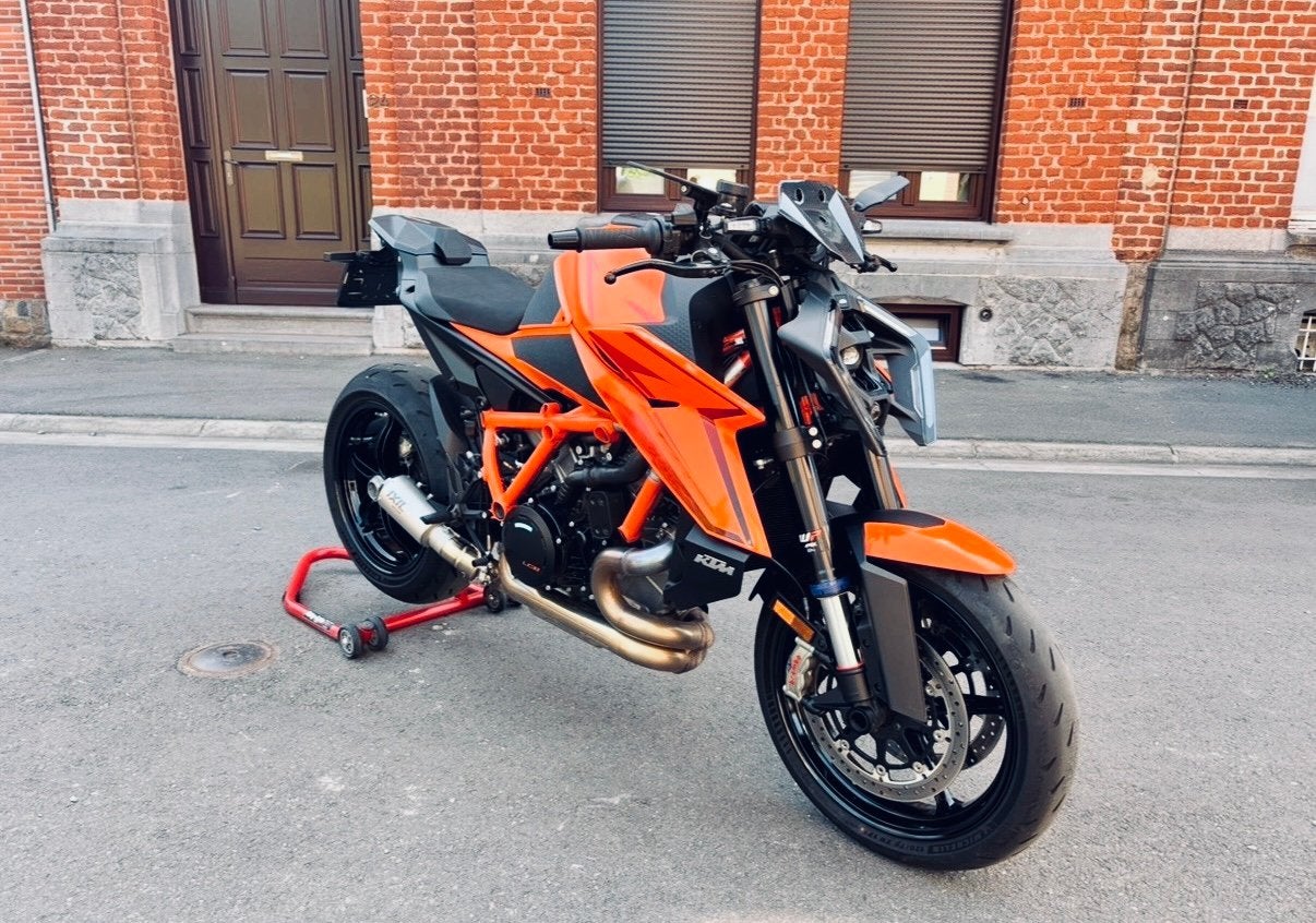 Nieuw 2024 KTM 1390 SuperDuke R EVO 5690 Km Garantie 2027, Motoren, Particulier, Nieuw