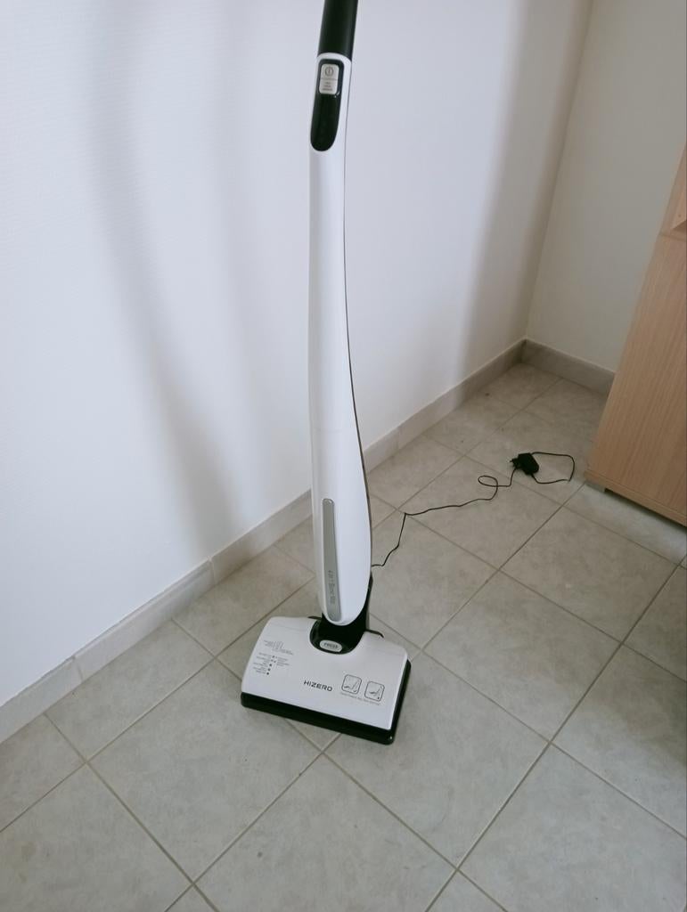 Hizero schrob en dweilmachine, Ophalen