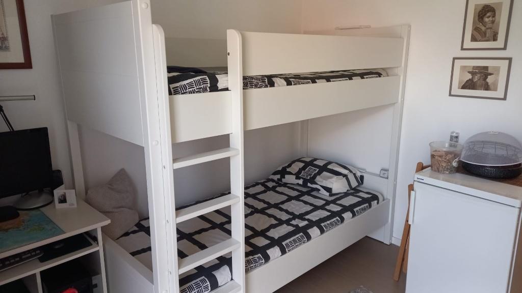 Stapelbed, Ophalen, 100 cm, 210 cm, Zo goed als nieuw