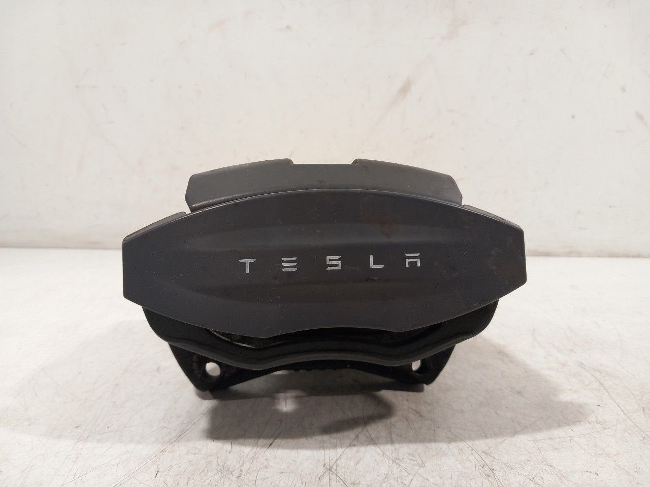Remklauw rechts achter Tesla Model S, Onderdelen@venauto.nl, Van der Ven Autorecycling B.V., Gebruikt, Ettenseweg 76, 4706 PB Roosendaal, The Netherlands