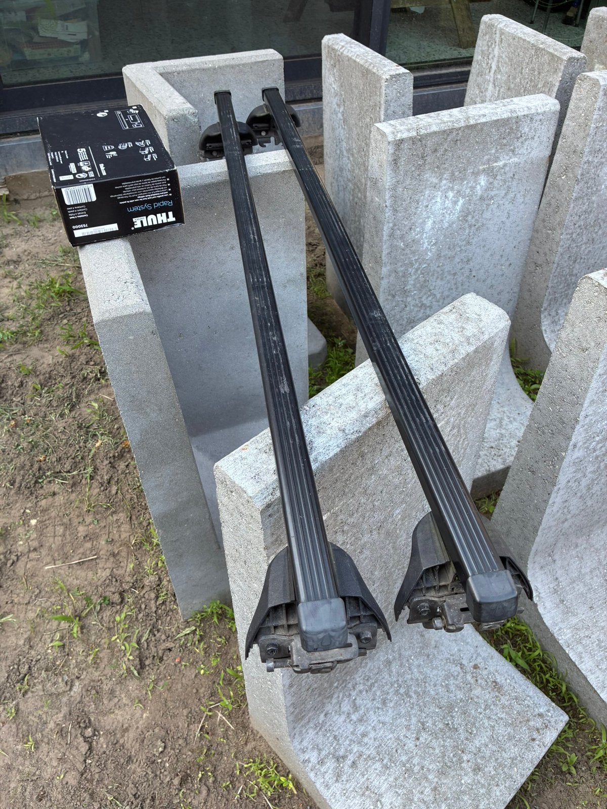 Thule Rapid System 753 + XT Kit 3006 + Square bar 120 cm, Ophalen, Gebruikt