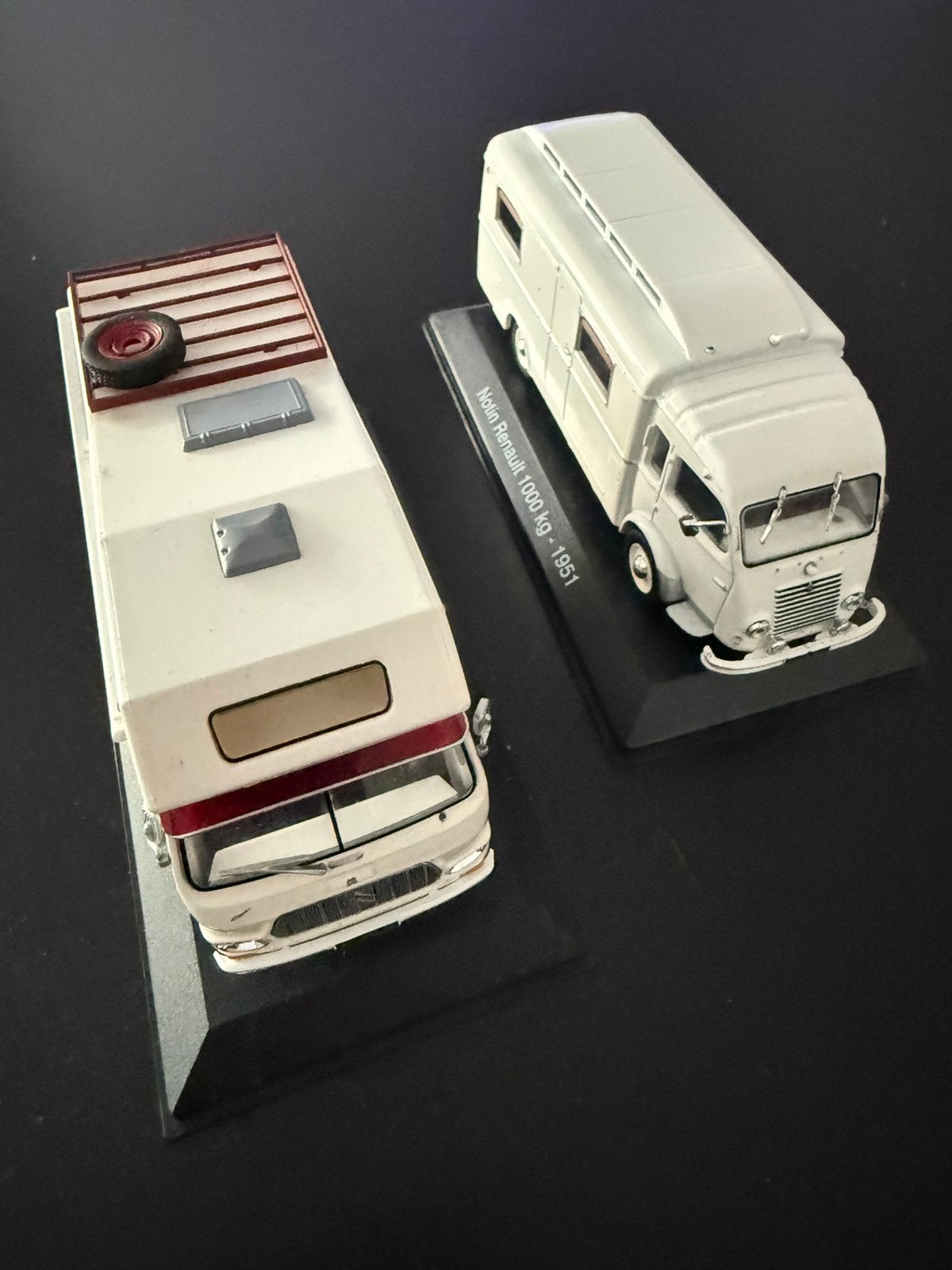 Hachette Citroën Currus HY1972 &Notin Renault 1000 kg 1951, Hobby en Vrije tijd, Modelauto's | 1:43, Gebruikt, Bus of Vrachtwagen