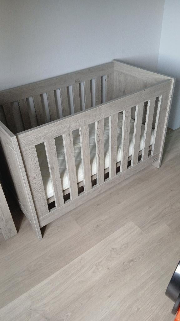 Babybed, Kinderen en Baby's, Kinderkamer | Bedden, Gebruikt, Lattenbodem, Ophalen