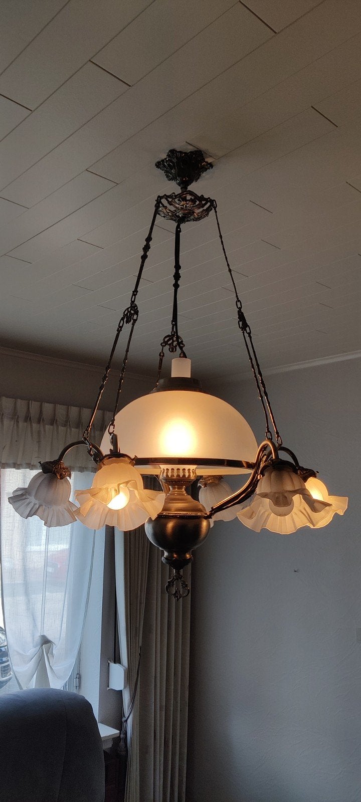 Klassieke hanglamp / luchter in antieke petroleumlamp-stijl, Huis en Inrichting, Lampen | Kroonluchters, Ophalen, Gebruikt, Glas