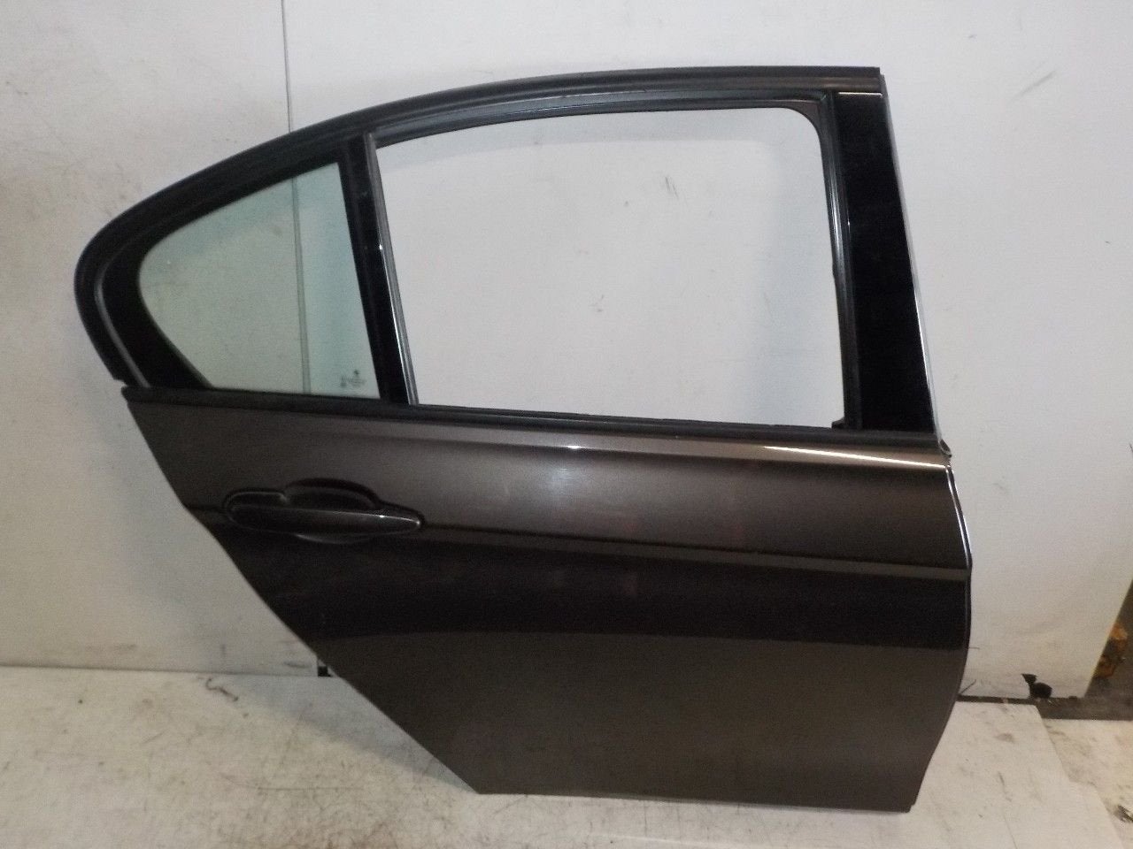 Portier rechts achter BMW 3 serie, Onderdelen@venauto.nl, Van der Ven Autorecycling B.V., Ettenseweg 76, 4706 PB Roosendaal, The Netherlands