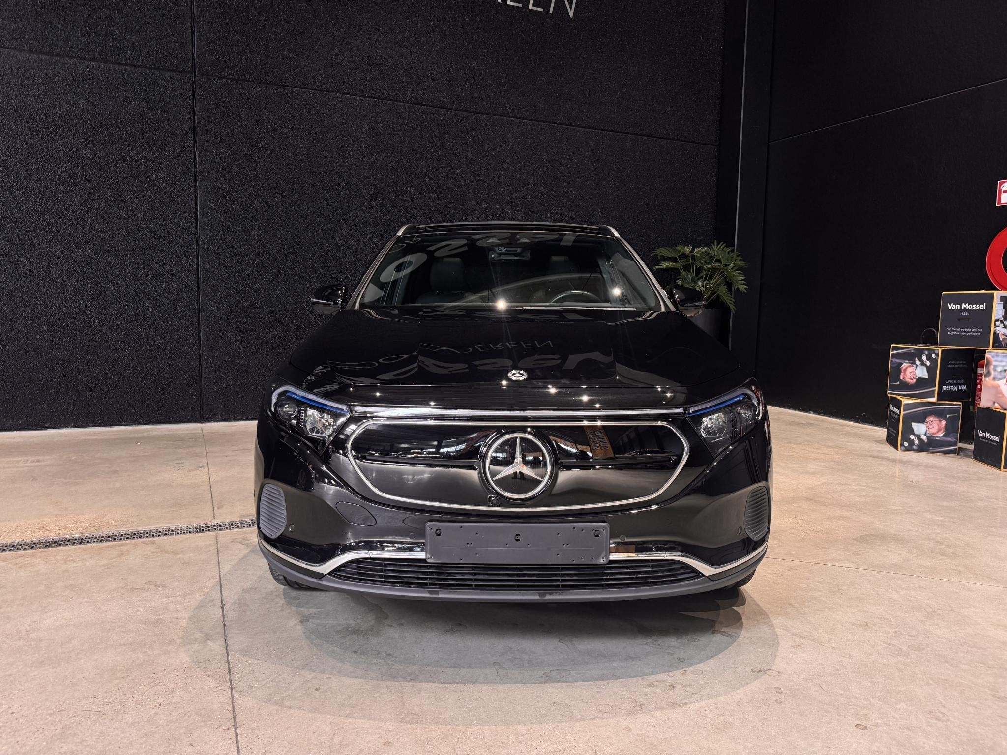 Mercedes-Benz EQA EQA 250+ Luxury Line+PANO+DRIVING ASSISTAN, Achat, https://public.car-pass.be/vhr/eeb22af8-0713-4850-a5f9-78ce73494442