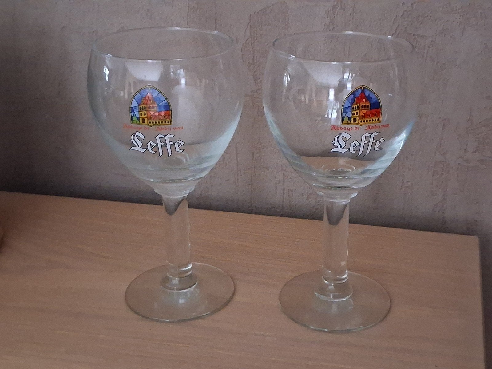 2 verres à bière Leffe, Collections, Enlèvement, Neuf, Verre ou Verres, Leffe