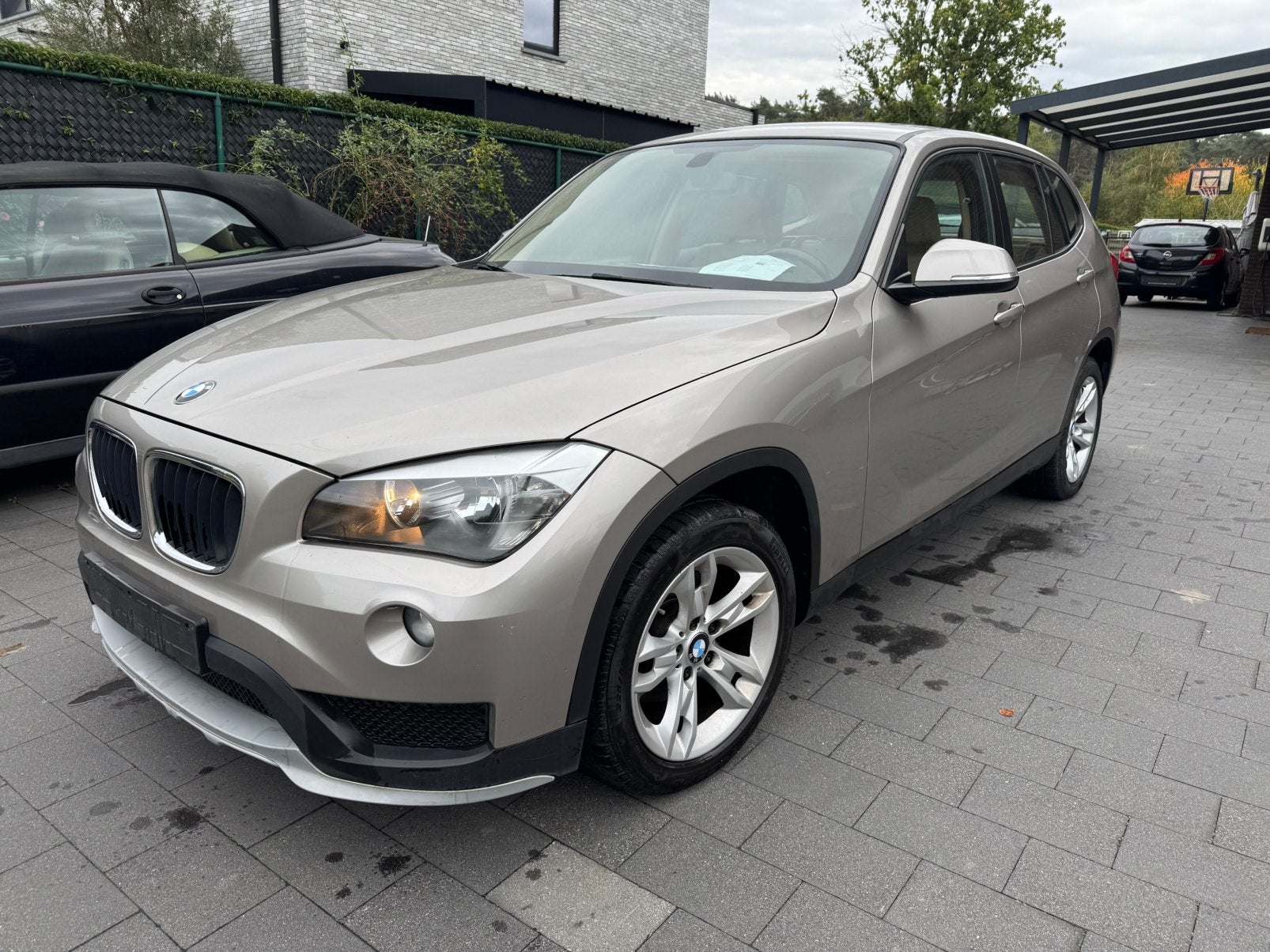 Bmw x1sdrive 1.6d automaat km156920 mooie auto euro5, Auto's, Euro 5, Adaptive Cruise Control, Beige, Beige