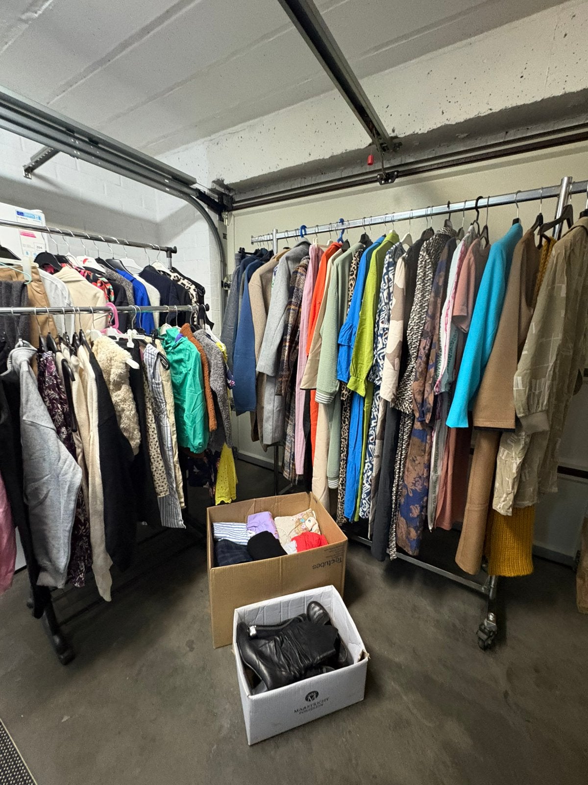 Kledıj Garageverkoop, Vêtements | Femmes, Portants à vêtements, Enlèvement ou Envoi, Comme neuf