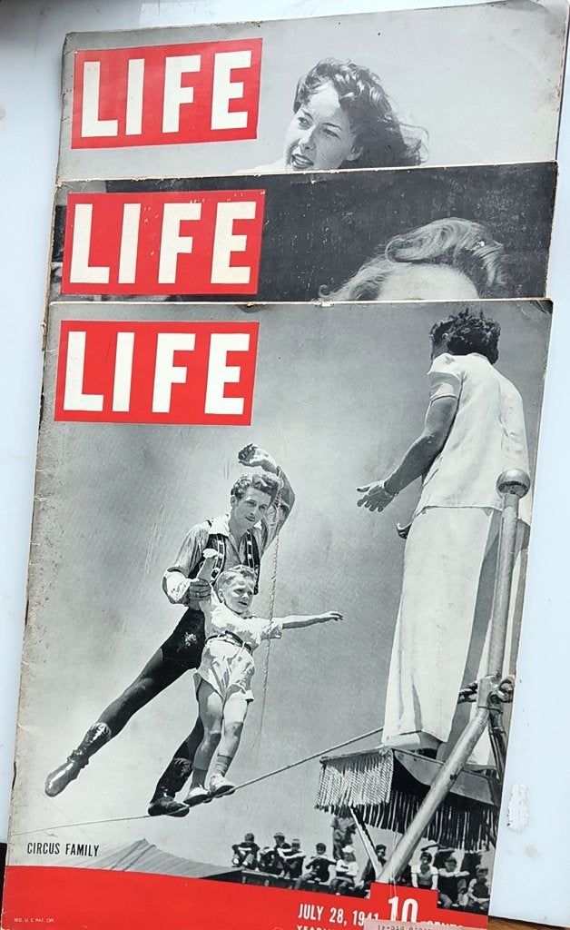 Vintage LIFE Magazines 1941 & 1949 Circus, Fishing, Beach Co, Boeken
