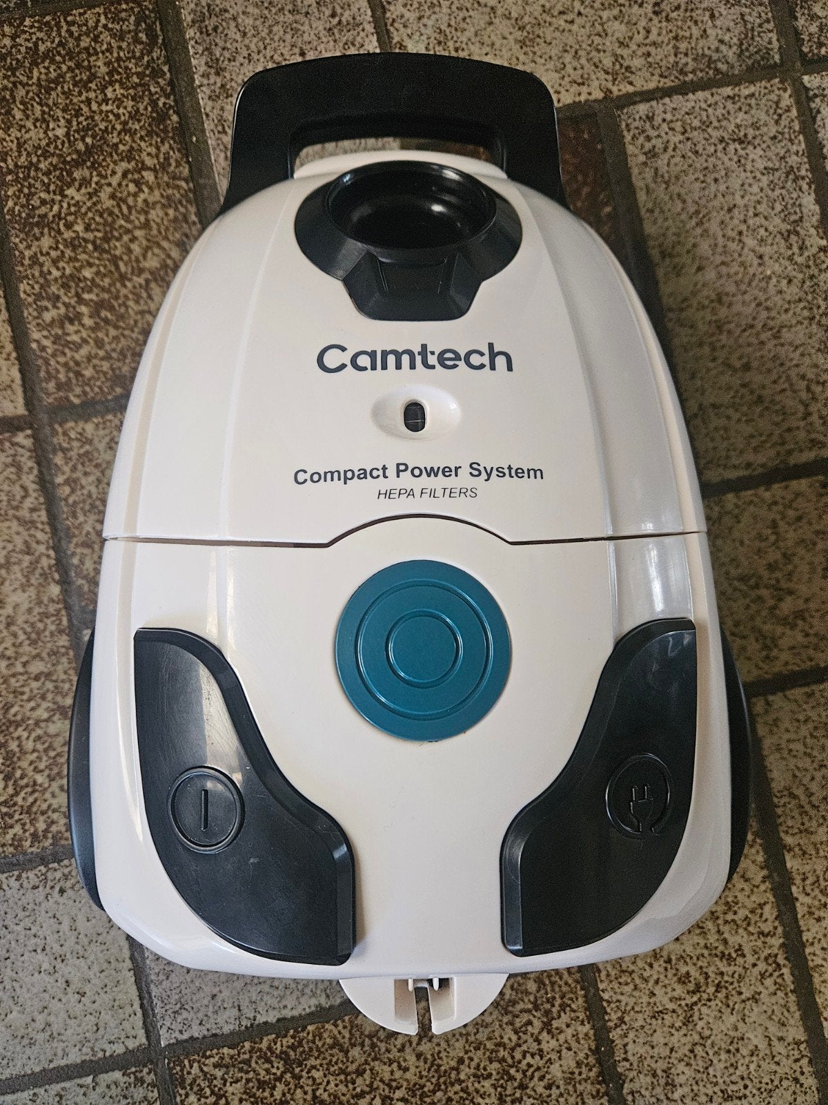 aspirateur  avec tous ses accessoires, Electroménager, Comme neuf, Enlèvement, Moins de 1 200 watts, Accessoires inclus