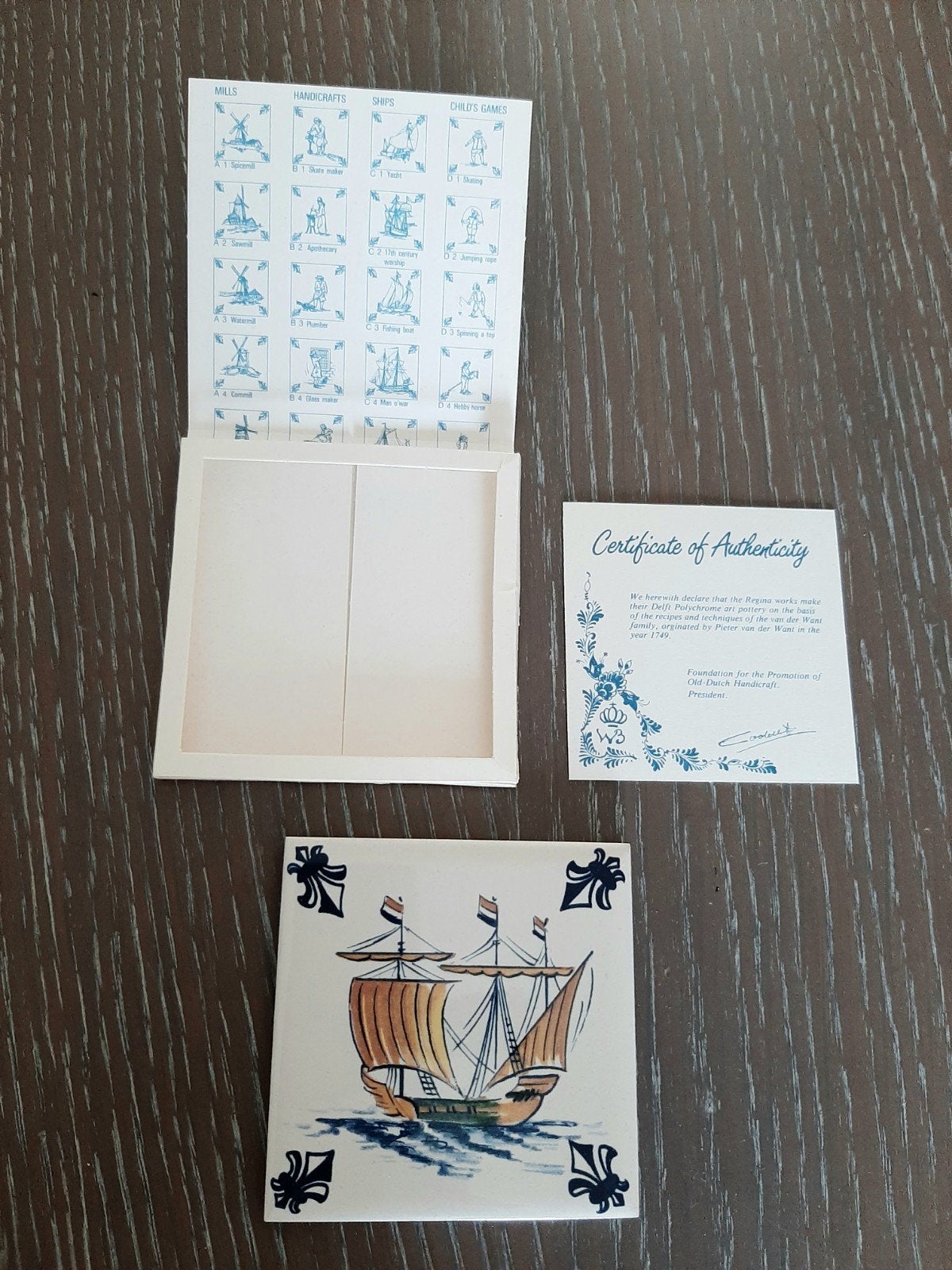 Jaren 80 keramische onderzetter KLM business class, Verzamelen, Ophalen of Verzenden