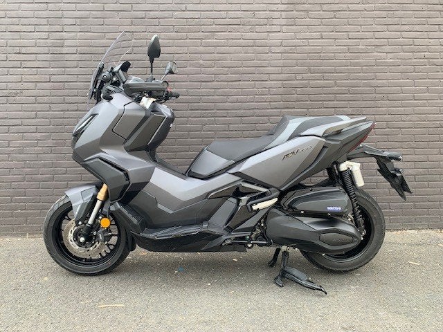 Honda ADV 350 (BTW Voertuig), Scooter, Occasion, Bedrijf, 11 kW of minder