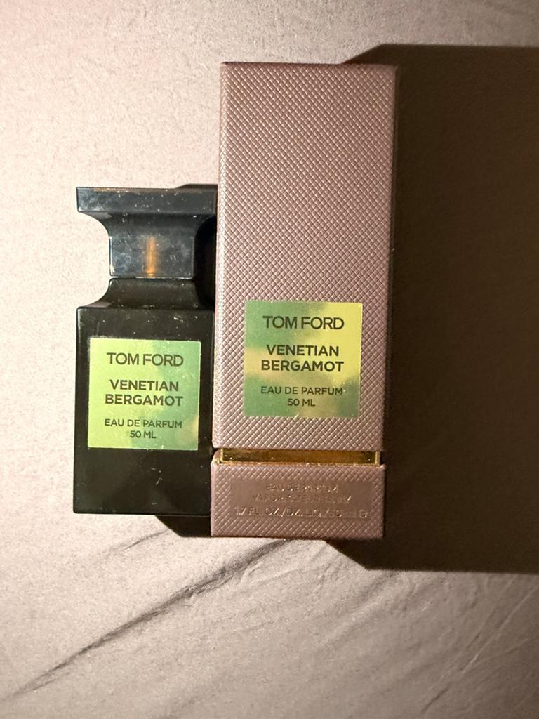 Parfum Tom Ford, Envoi, Comme neuf