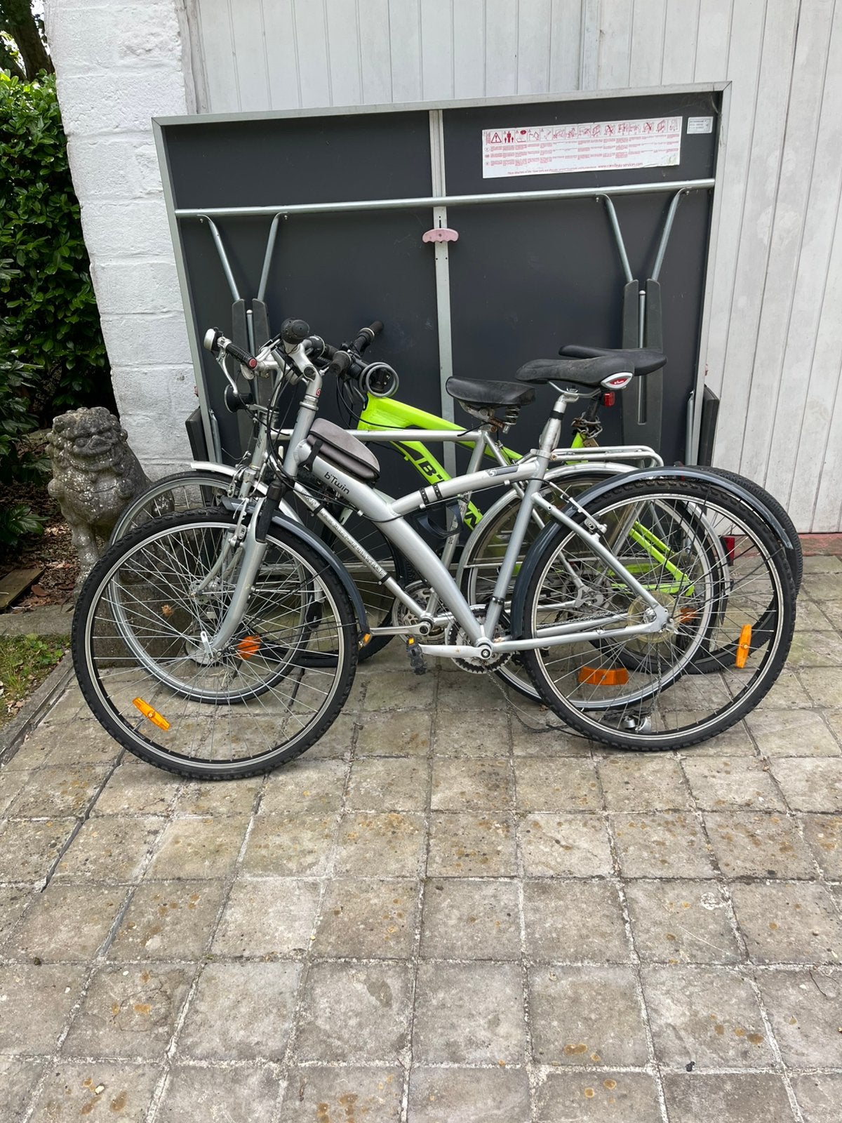 3 kapotte fietsen, Ophalen, Zo goed als nieuw