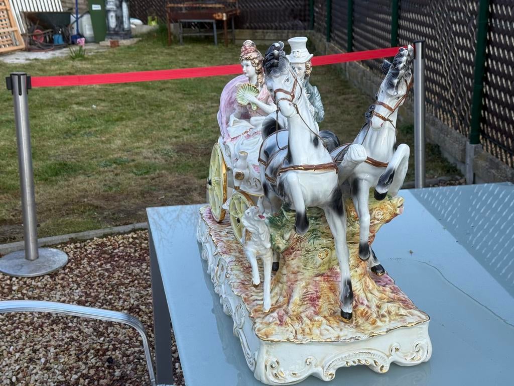 Porseleinen paarden met koets en lampen, Antiek en Kunst, Ophalen