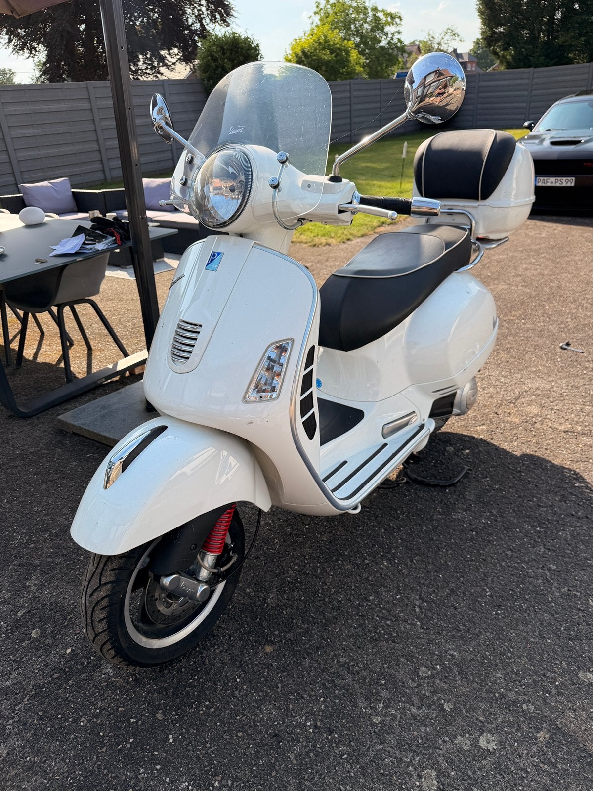 Vespa GTS 125 10 000 km, Vélos & Vélomoteurs, Scooters | Vespa, Comme neuf, Enlèvement