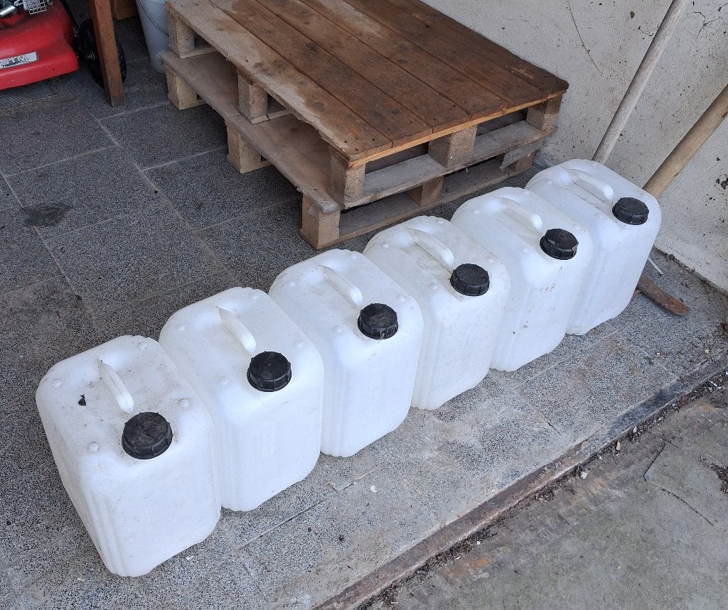 Bidons 10 L, Animaux & Accessoires, Enlèvement, Utilisé
