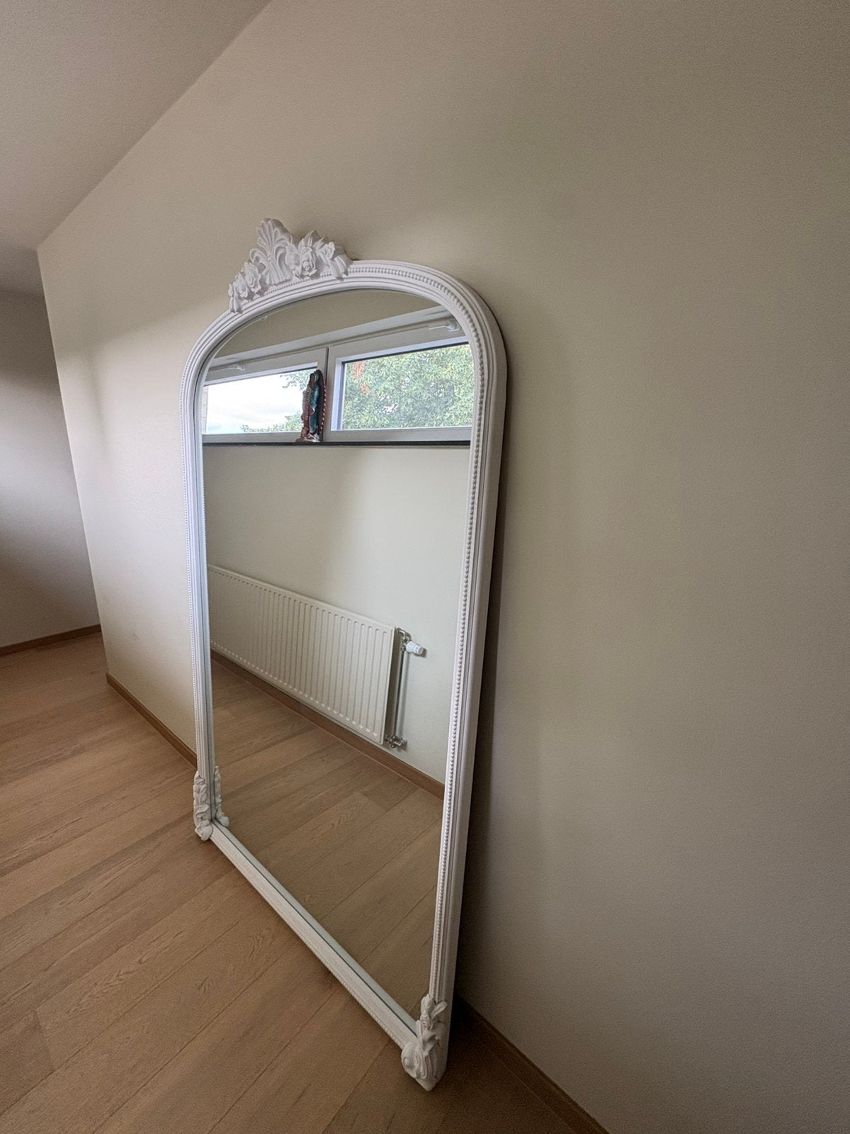Spiegel met sierlijst maison du monde, Huis en Inrichting, Woonaccessoires | Spiegels, Ophalen, Zo goed als nieuw