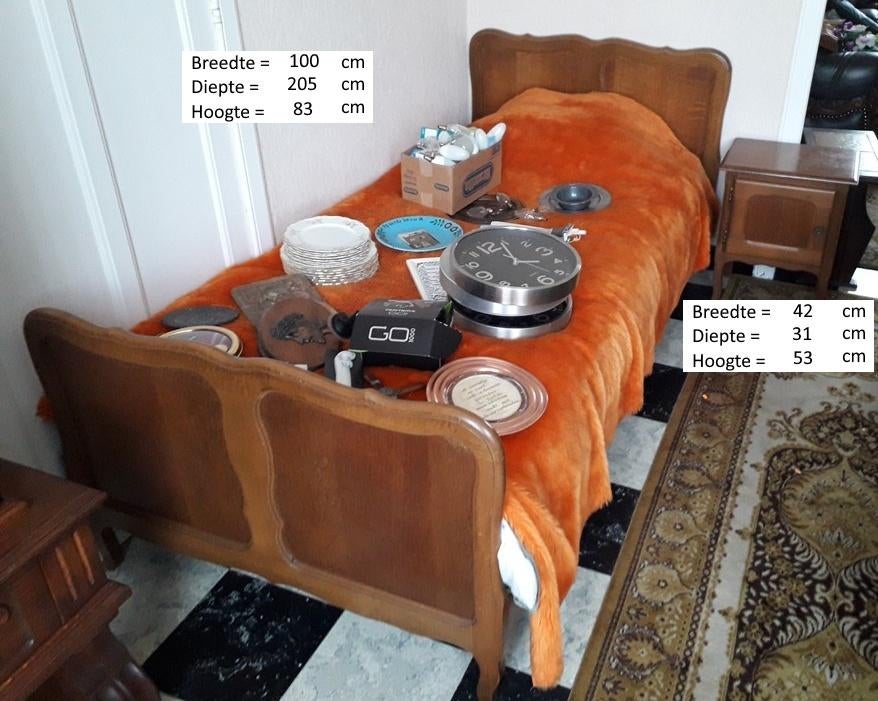 Te koop : éénpersoonsbed met nachtkastje, Enlèvement