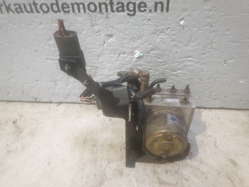 ABS POMP Mazda Xedos 6 (01-1992/01-1999) (g06t-43-7a0), Hitdorfer Straße 73
51371  Leverkusen, DE, Gebruikt, Mazda, Info@mazda.de