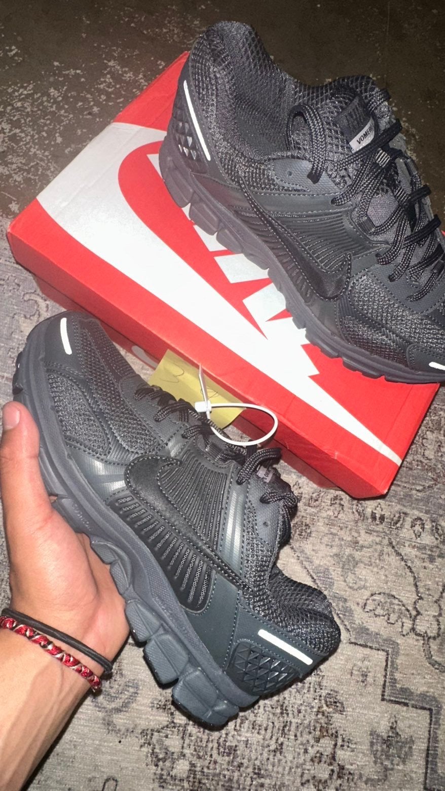 Grijze Vomero 5 maat 44, Sports & Fitness, Enlèvement ou Envoi, Comme neuf, Chaussures
