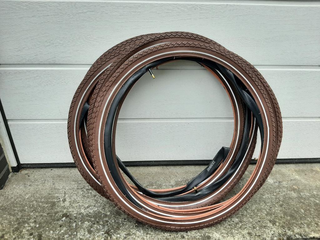 Nieuwe bruine reflecterende 28" buitenbanden met binnenband, Band, Verzenden, Nieuw, Fatbike