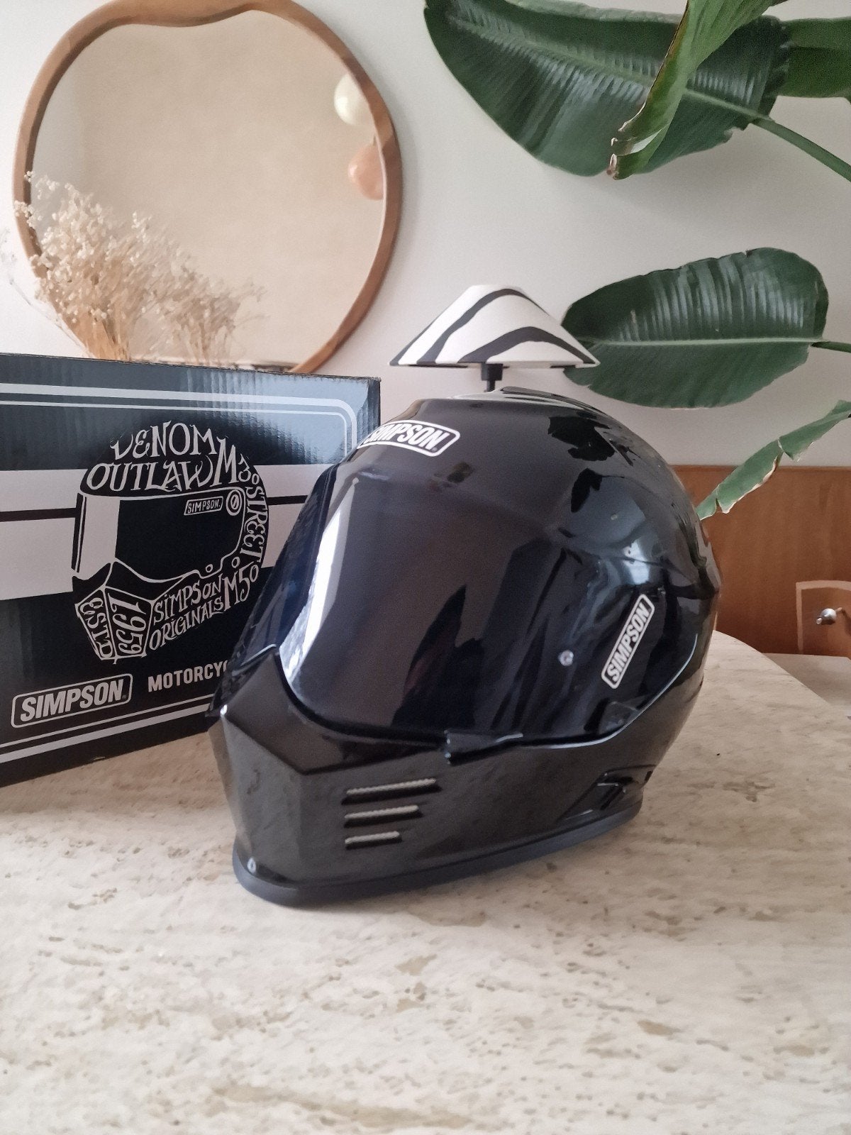 nouveau casque Simpson, Enlèvement