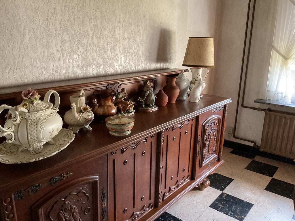Eetkamertafel en stoelen en kast, Enlèvement, Utilisé, 6 à 8 chaises