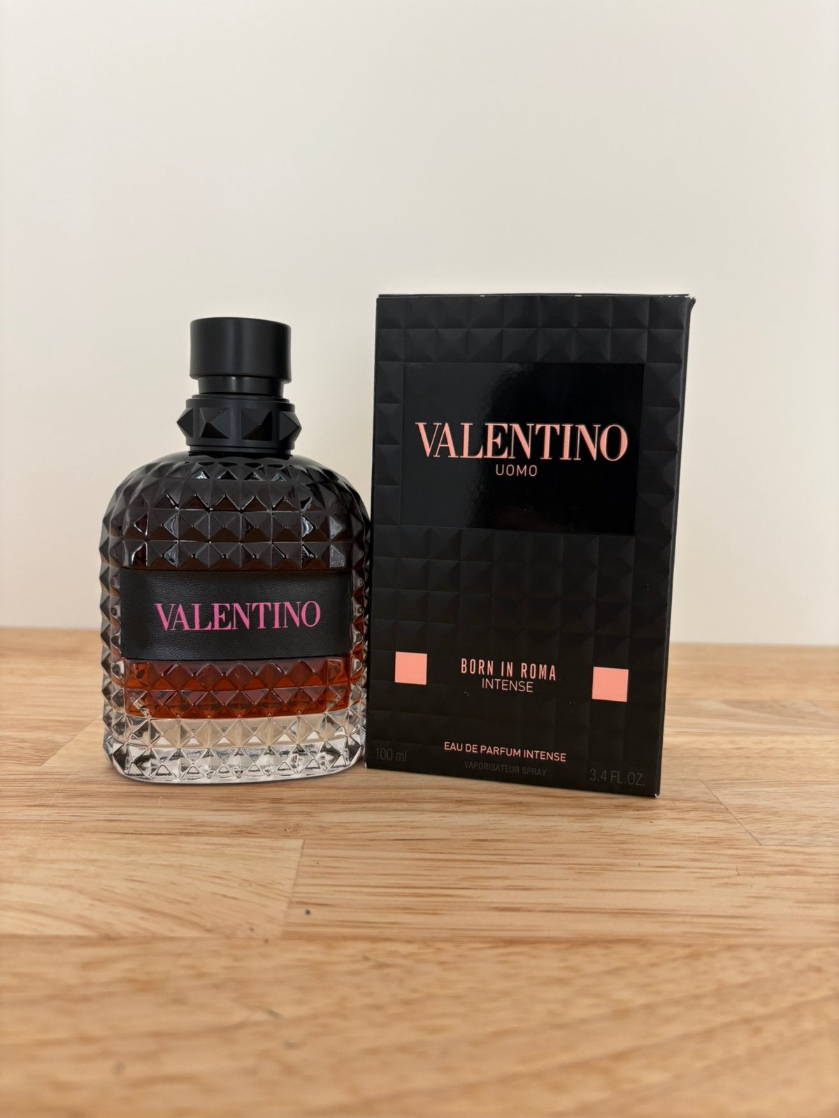 Valentino - born in roma, intense - 100ml, Ophalen of Verzenden, Zo goed als nieuw, Parfumfles, Gevuld