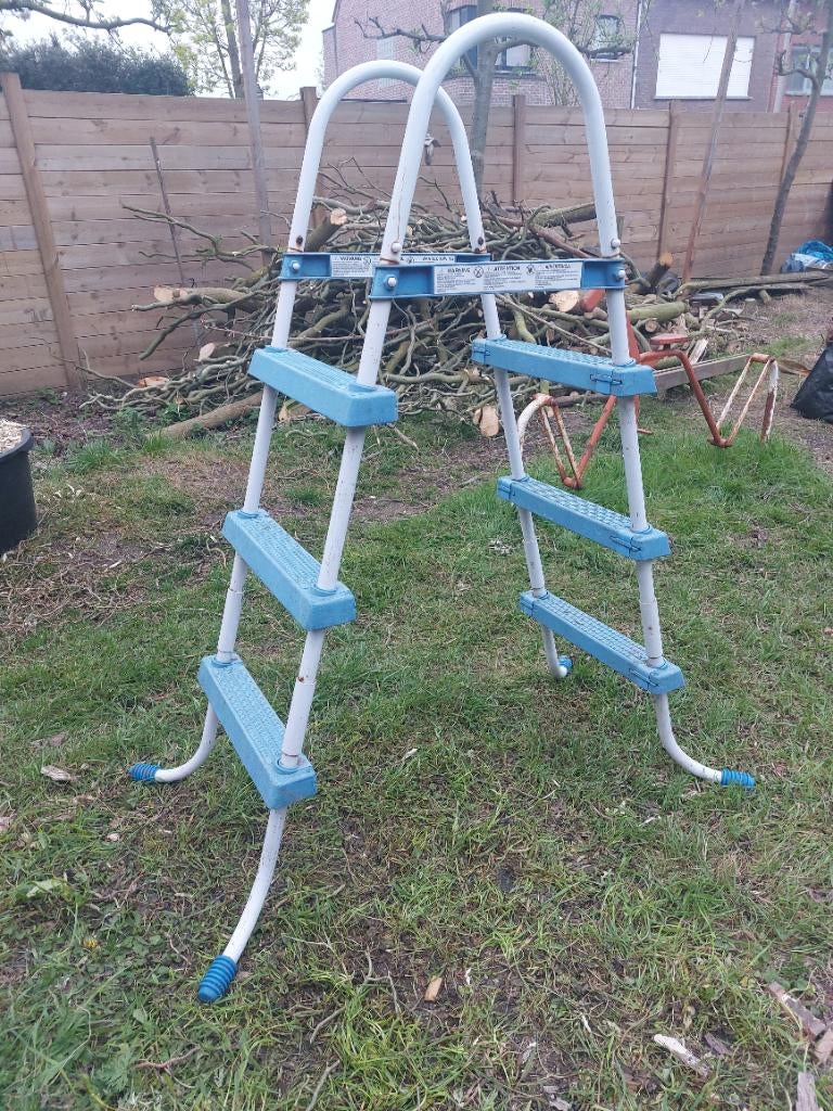 Zwembadtrap, Tuin en Terras, Ophalen, Gebruikt, Ladder